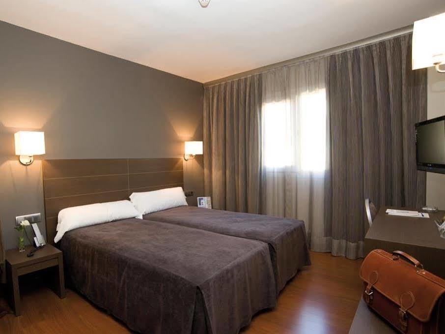 Hotel Cisneros Alcalá de Henares Exteriér fotografie